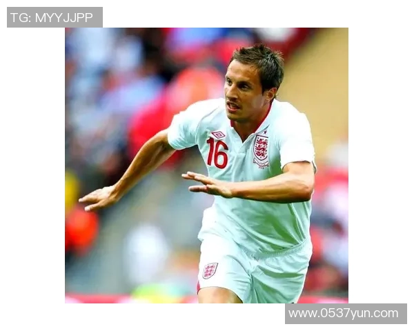 当年巨星光环褪尽绿茵英雄走向落寞的孤独瞬间