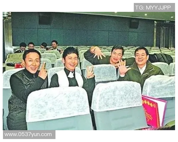 与足球巨星同框合影 时光定格的荣耀瞬间 与足球巨星同框合影 时光定格的荣耀瞬间