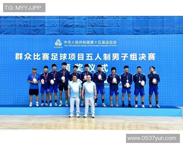 蓝色球星队的荣耀与征途:足球传奇背后的奋斗与梦想 蓝色球星队的荣耀与征途:足球传奇背后的奋斗与梦想