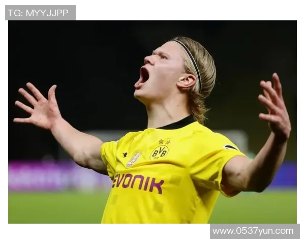 足球巨星转会风云：从顶级俱乐部到新舞台的华丽蜕变与挑战